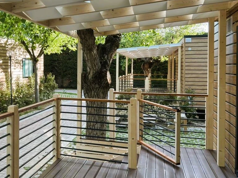 Opzione di personalizzazione per una veranda in legno — Foto 5