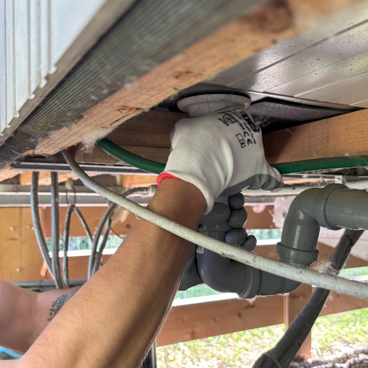 Intervento di manutenzione su una casa mobile — Foto 1