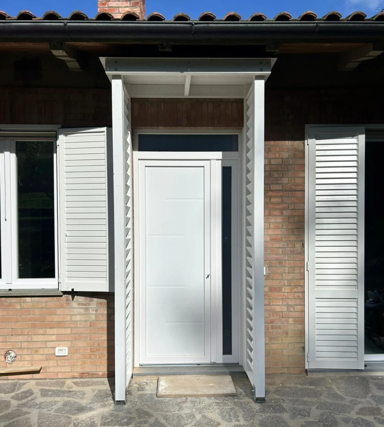 Struttura outdoor in legno realizzata su misura — Foto 3