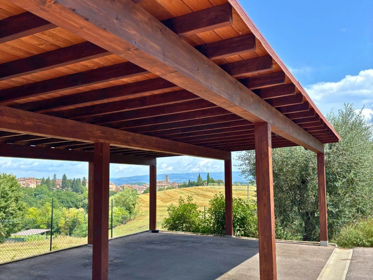 Struttura outdoor in legno realizzata su misura — Foto 5
